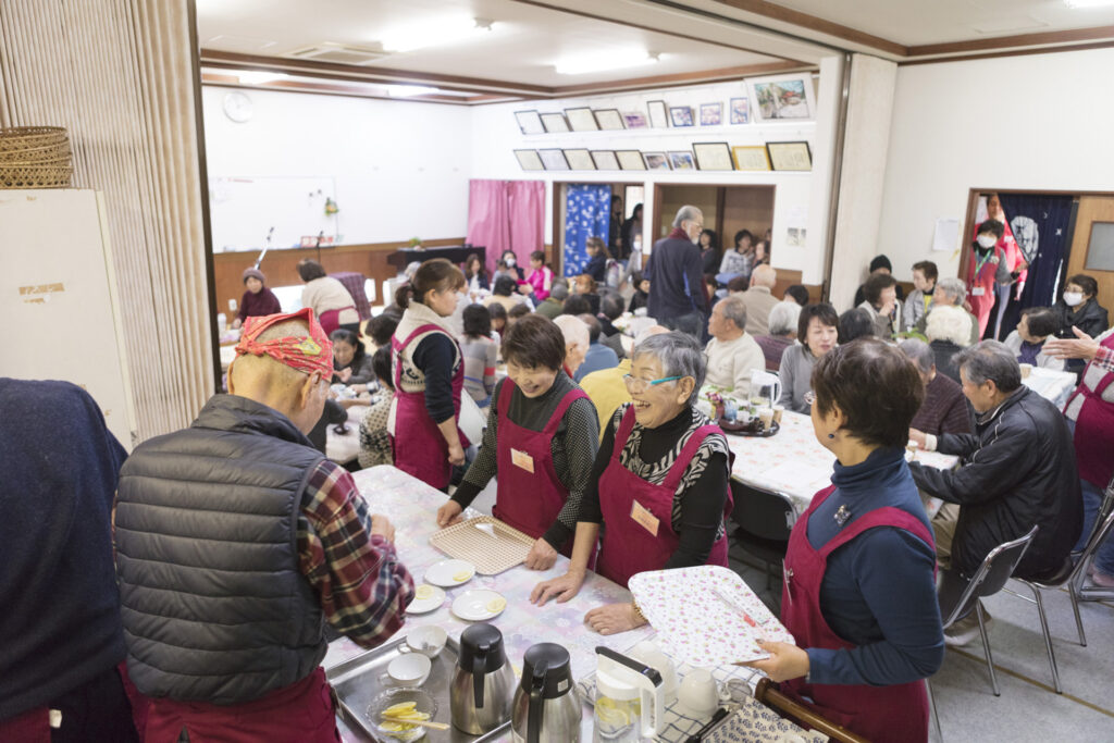 A big café “Tsuchihashi Café” where more than 100 people gather (Kawasaki City, Kanagawa Prefecture)